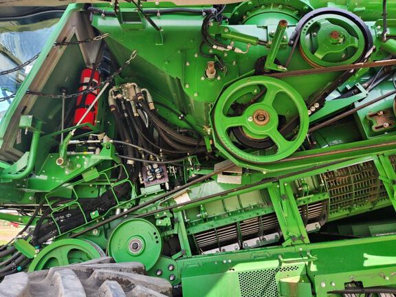 2023 John Deere X9 1100 Combine