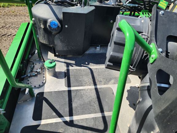 2023 John Deere X9 1100 Combine