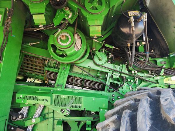 2023 John Deere X9 1100 Combine