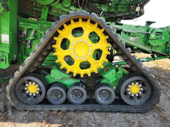 2023 John Deere X9 1100 Combine