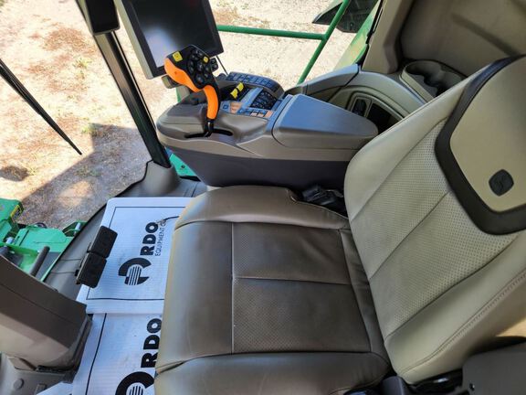 2023 John Deere X9 1100 Combine
