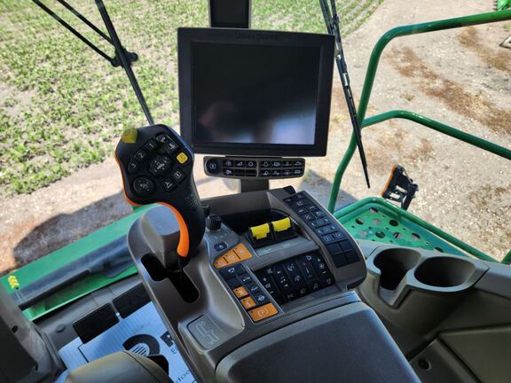 2023 John Deere X9 1100 Combine