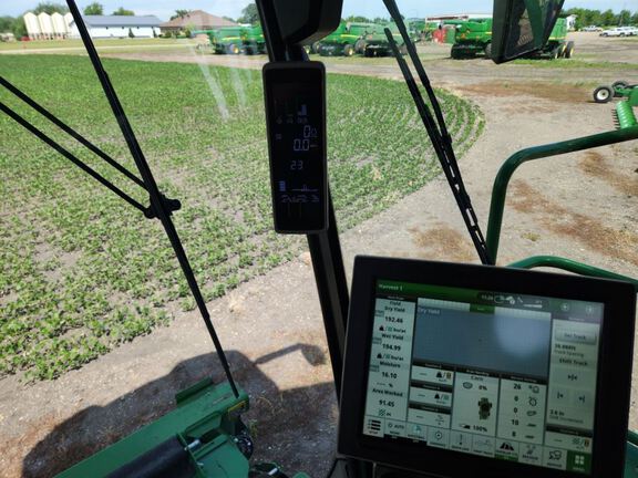 2023 John Deere X9 1100 Combine