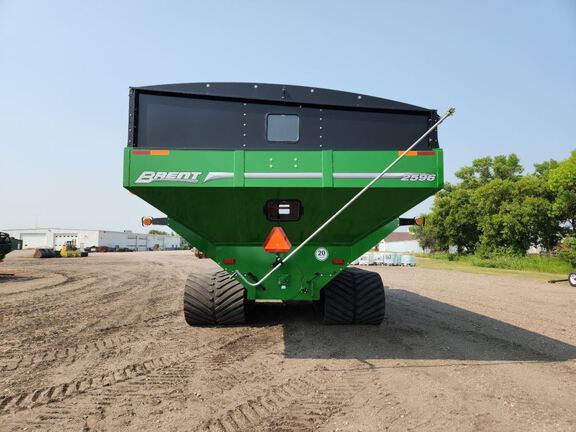 2022 Brent 2596 Grain Cart