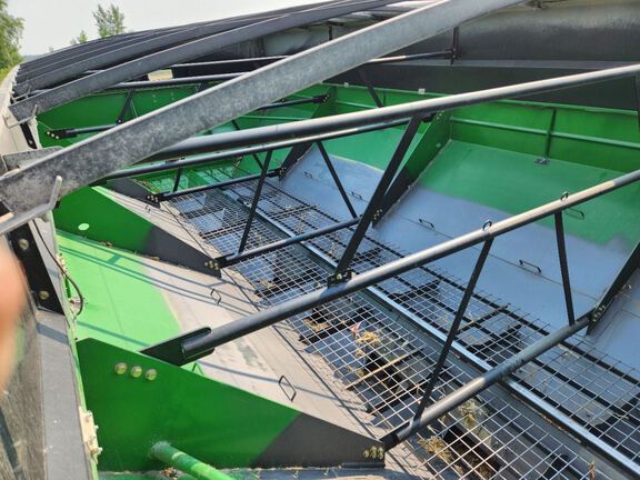 2022 Brent 2596 Grain Cart