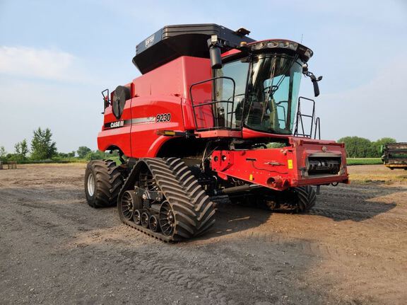 2013 Case 9230 Combine