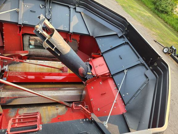 2013 Case 9230 Combine