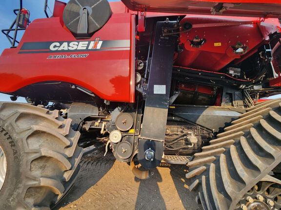 2013 Case 9230 Combine