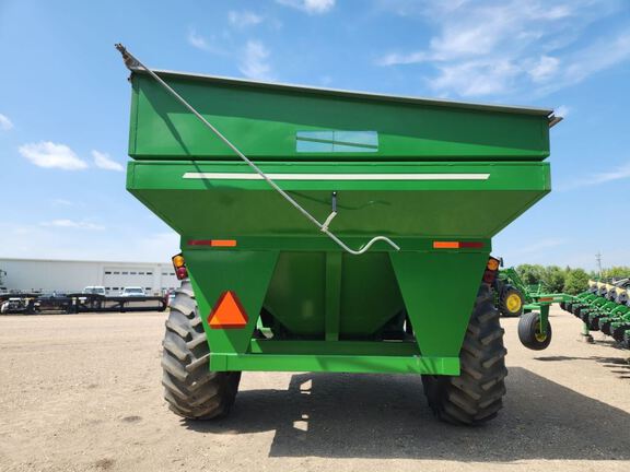 2012 E-Z Trail 710 Grain Cart