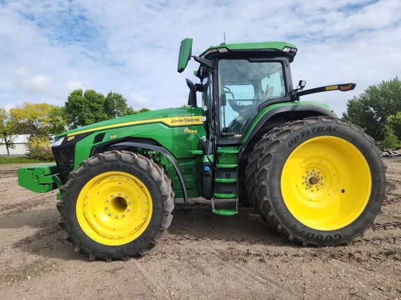 2025 John Deere 8R 310 Tractor