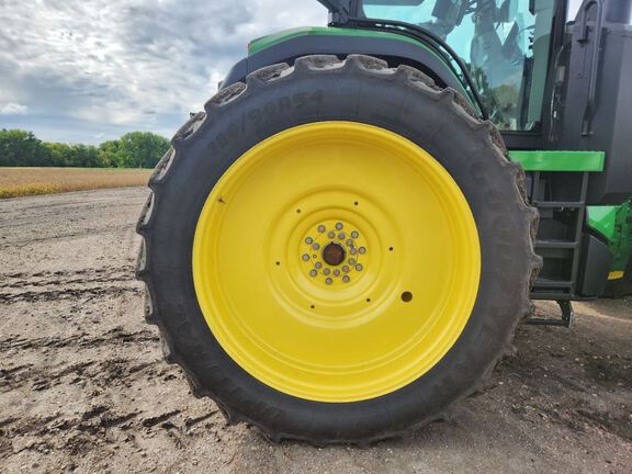 2025 John Deere 8R 310 Tractor