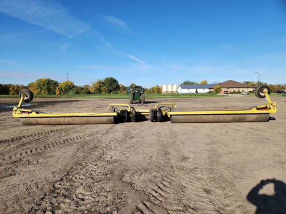 Degelman LR7645 Roller