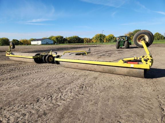 Degelman LR7645 Roller