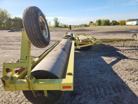 Degelman LR7645 Roller