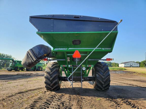 2025 Brent V1100 Grain Cart