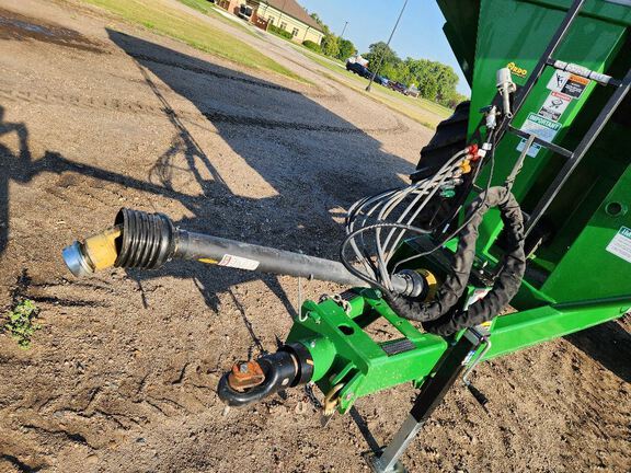 2025 Brent V1100 Grain Cart