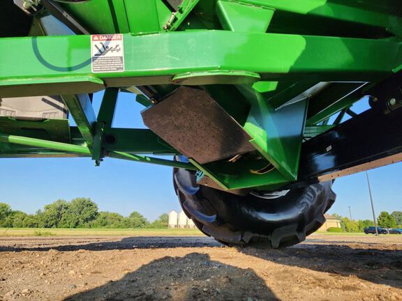 2025 Brent V1100 Grain Cart
