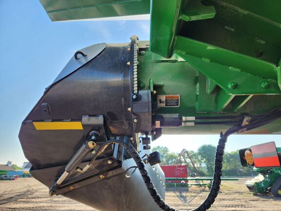 2025 Brent V1100 Grain Cart
