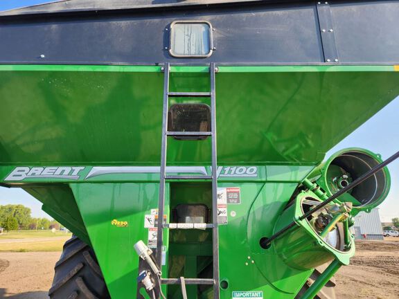 2025 Brent V1100 Grain Cart