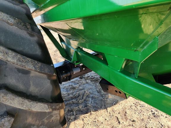 2025 Brent V1100 Grain Cart