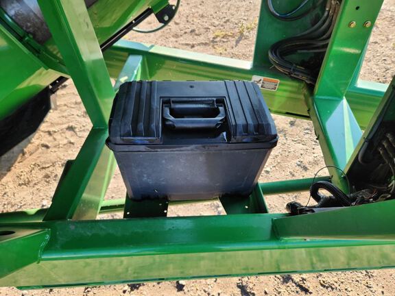 2025 Brent V1100 Grain Cart