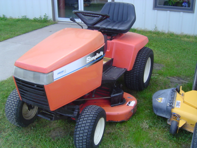 1996 Simplicity Landlord 16G Garden Tractor | IRON Search