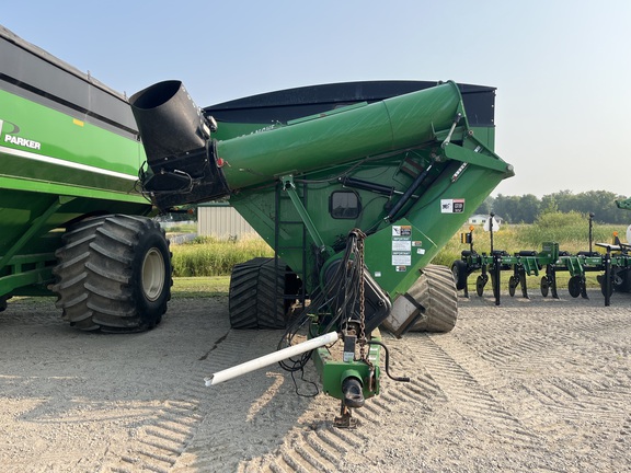 2013 Brent 1196 Grain Cart