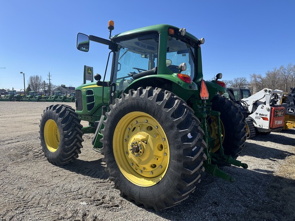 2011 John Deere 7330 Premium Tractor