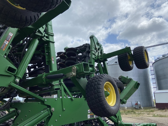 2011 John Deere 1890 Air Seeder