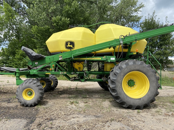 2011 John Deere 1890 Air Seeder