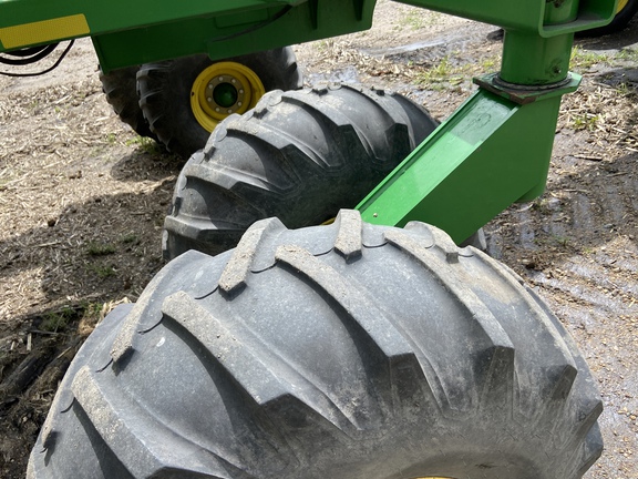 2011 John Deere 1890 Air Seeder