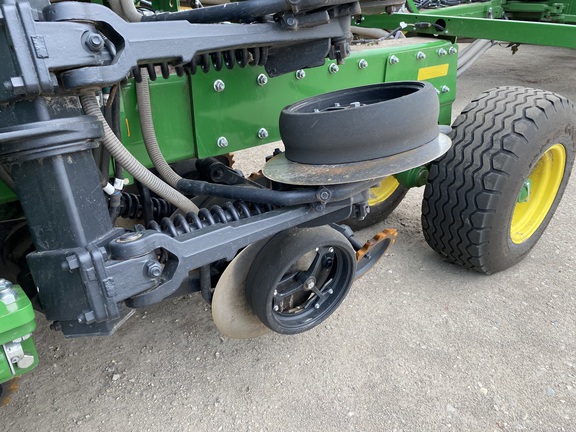 2022 John Deere N560 Air Seeder