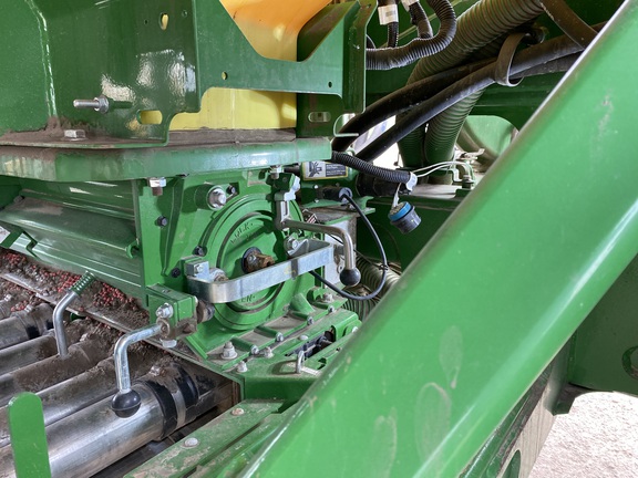 2022 John Deere N560 Air Seeder