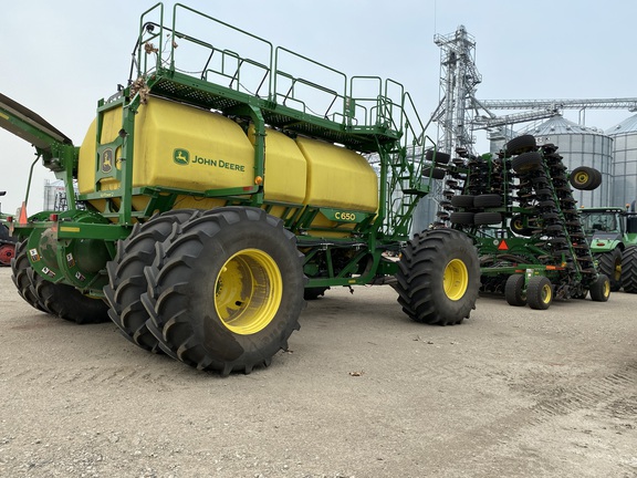 2022 John Deere N560 Air Seeder