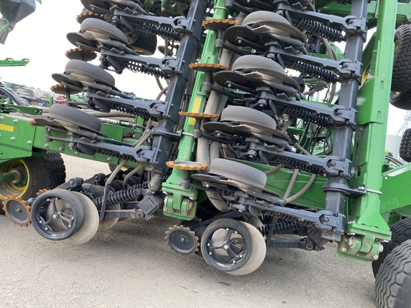 2022 John Deere N560 Air Seeder