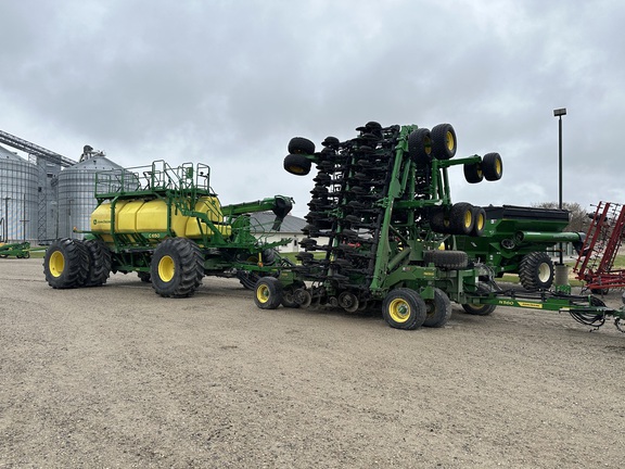 2022 John Deere N560 Air Seeder