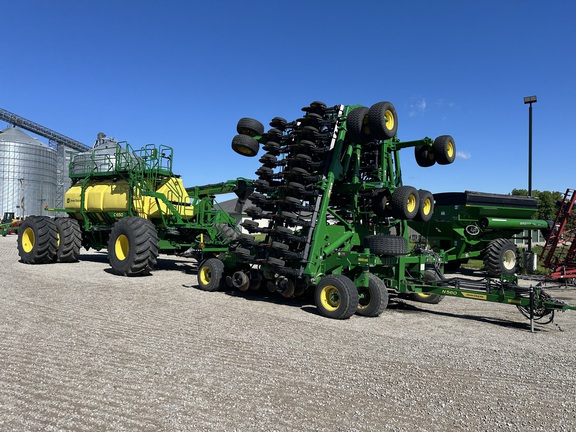 2022 John Deere N560 Air Seeder