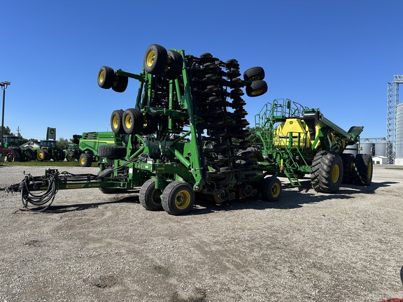 2022 John Deere N560 Air Seeder