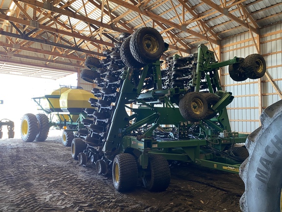 2012 John Deere 1890 Air Seeder