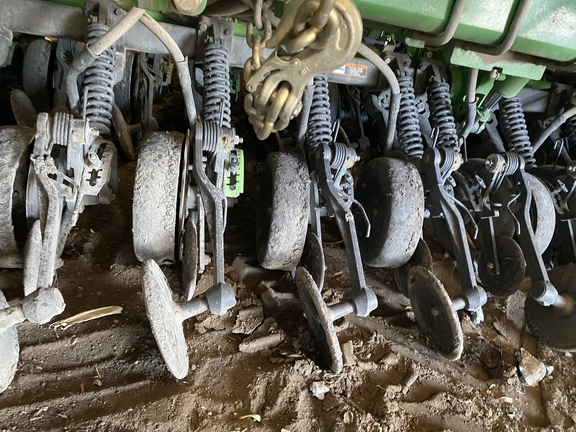 2012 John Deere 1890 Air Seeder