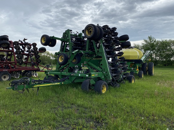 2012 John Deere 1890 Air Seeder