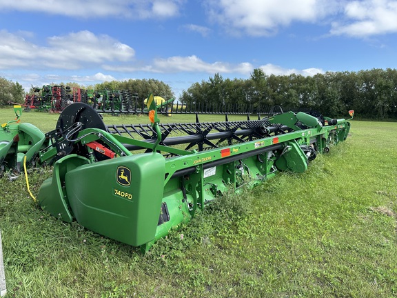 2020 John Deere 740FD Header Combine