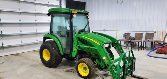 2017 John Deere 3039R Tractor Compact