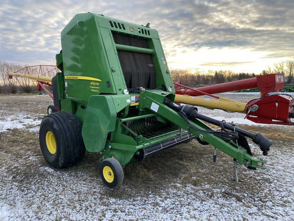 2022 John Deere 450M Precutter Baler/Round