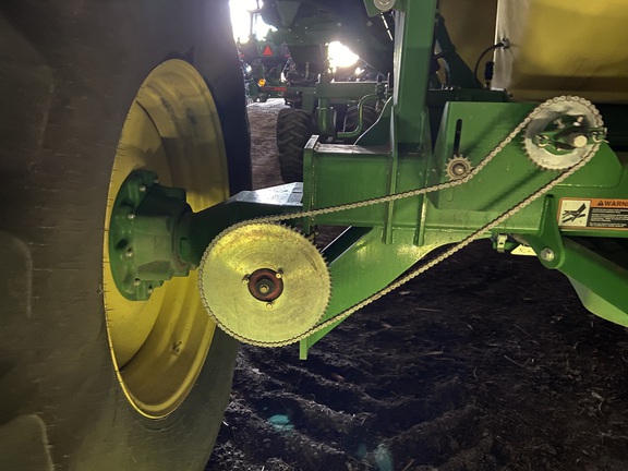 2012 John Deere 1890 Air Seeder