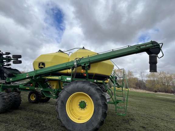 2012 John Deere 1890 Air Seeder