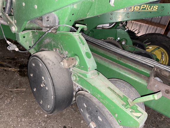 2003 John Deere 1750 Planter