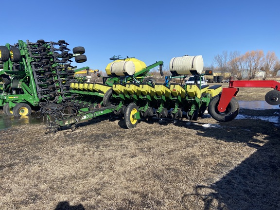 2003 John Deere 1750 Planter