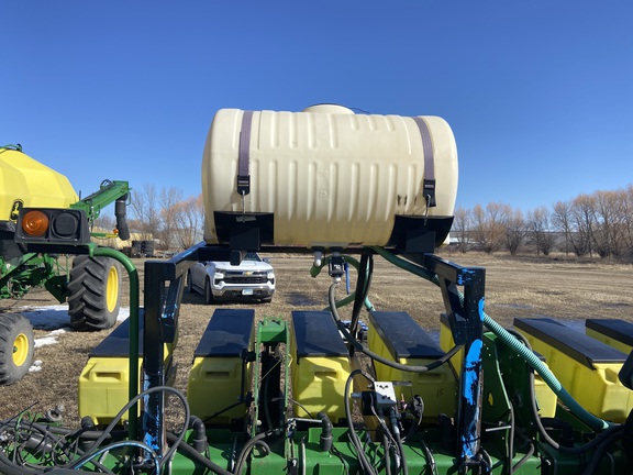 2003 John Deere 1750 Planter