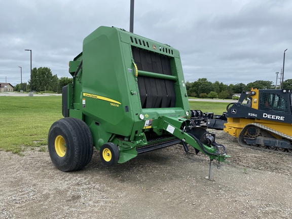 2018 John Deere 560M Baler/Round